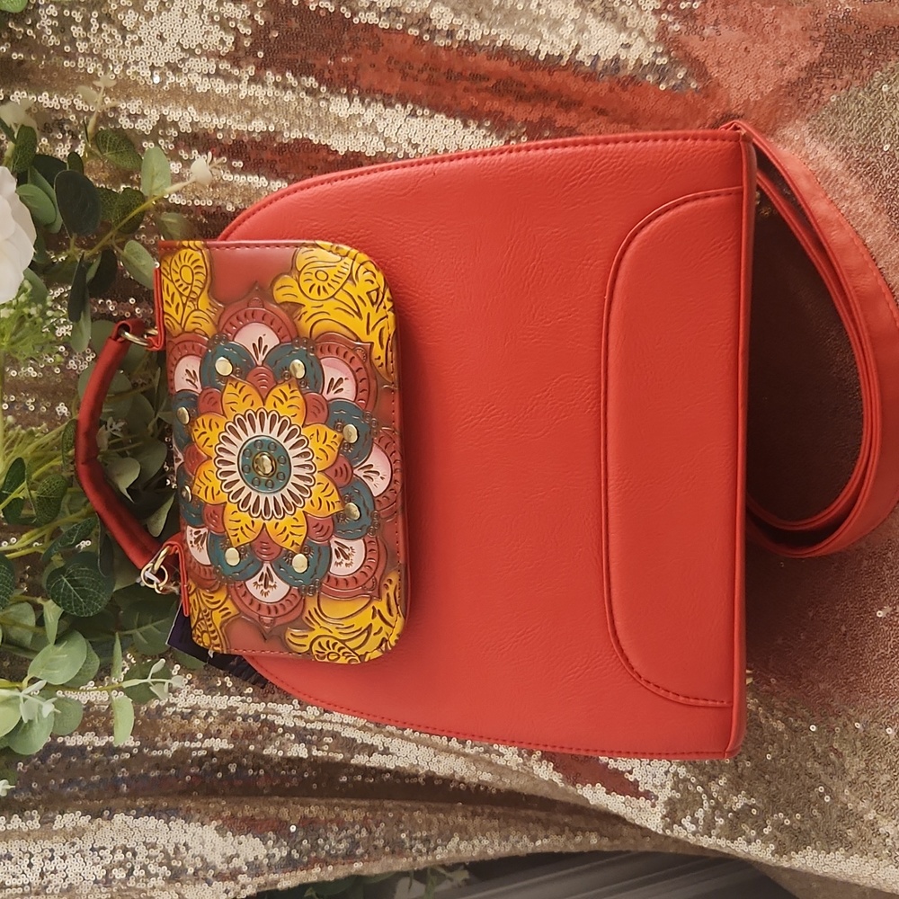 Mandala red backpack - Picture 3 of 5